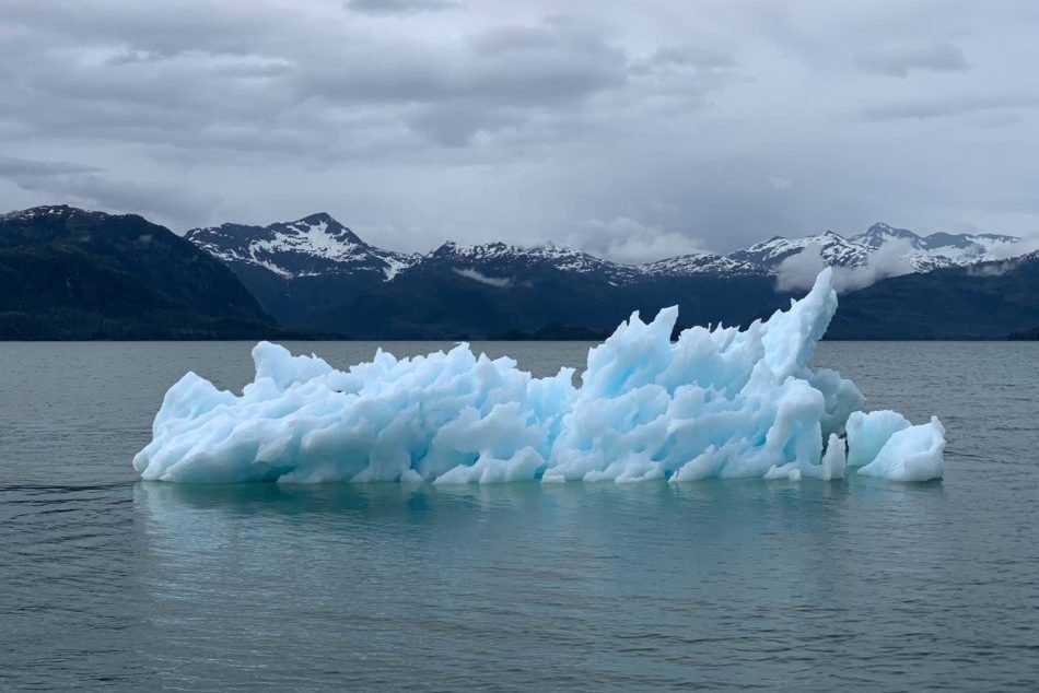 Eisscholle Energetisches Feng Shui, Klimaschutz, Eisscholle, Berge, Meer, Himmel, blau, grau, weiß